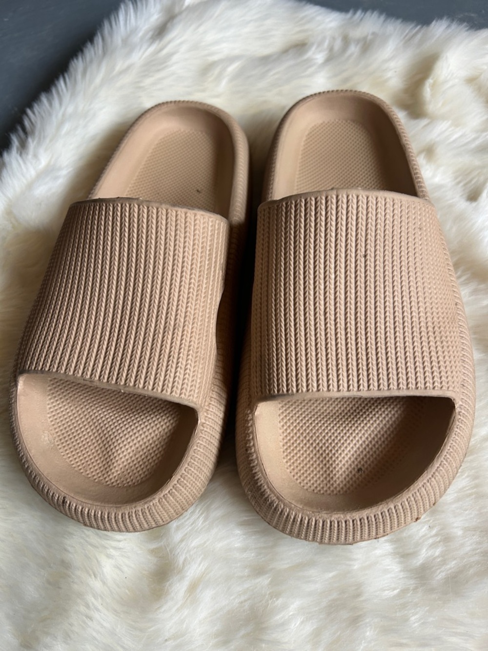 Source Unknown Nude/Tan Slide Sandals